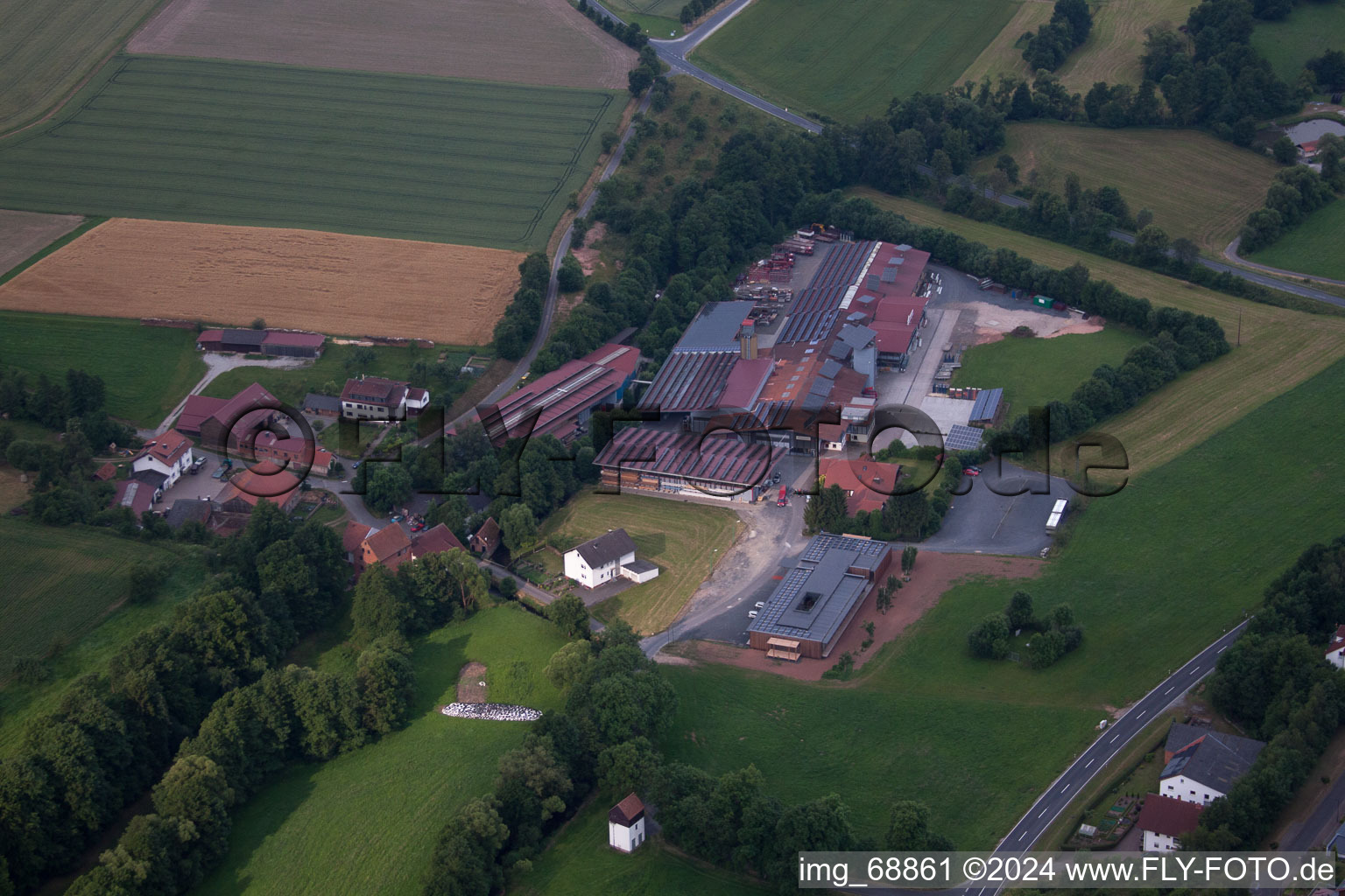 Vue aérienne de Oberlütter dans le département Hesse, Allemagne