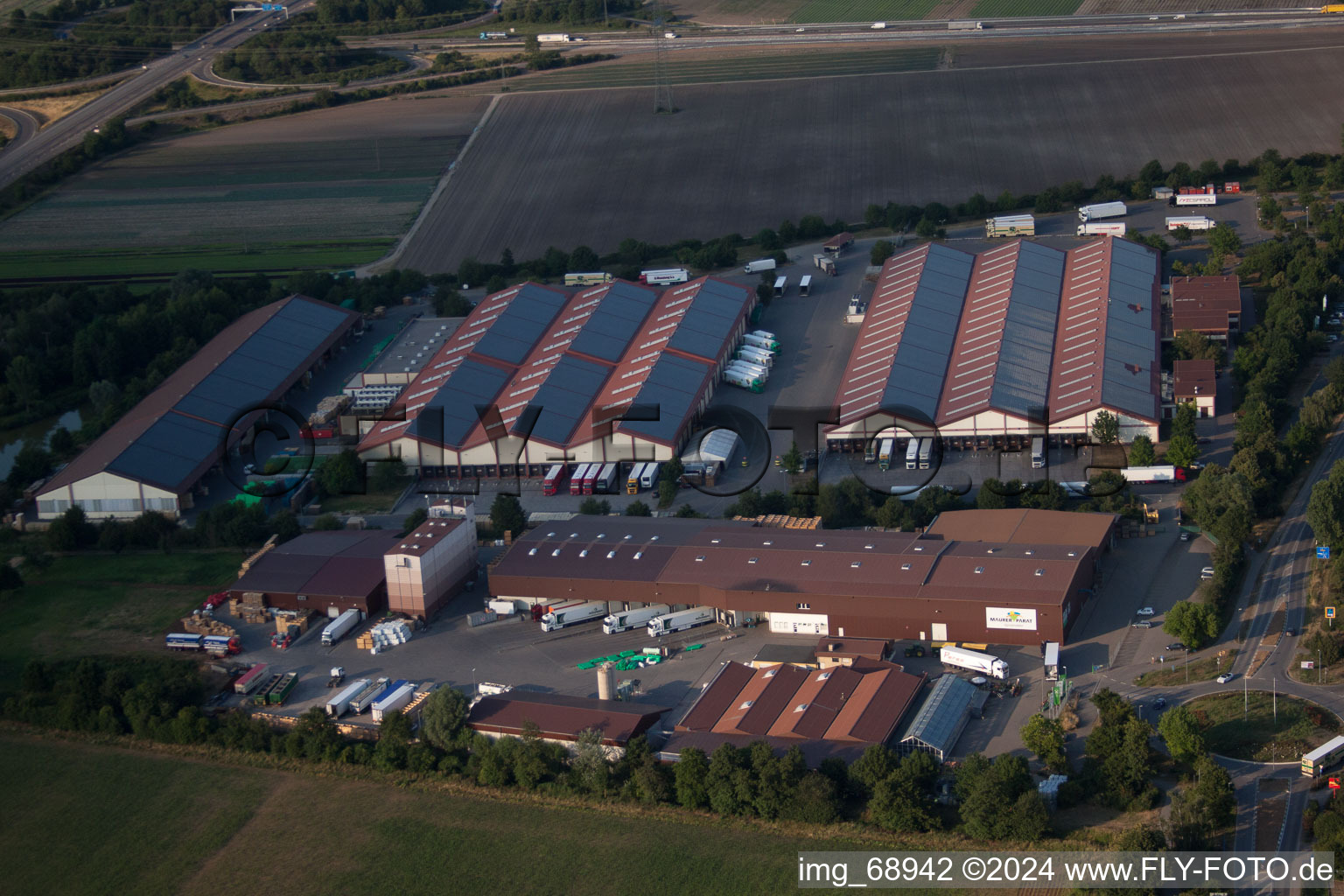 Vue aérienne de Marché du Palatinat à le quartier Dannstadt in Dannstadt-Schauernheim dans le département Rhénanie-Palatinat, Allemagne