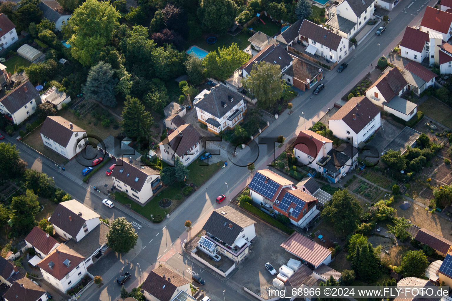 Quartier Dannstadt in Dannstadt-Schauernheim dans le département Rhénanie-Palatinat, Allemagne d'en haut