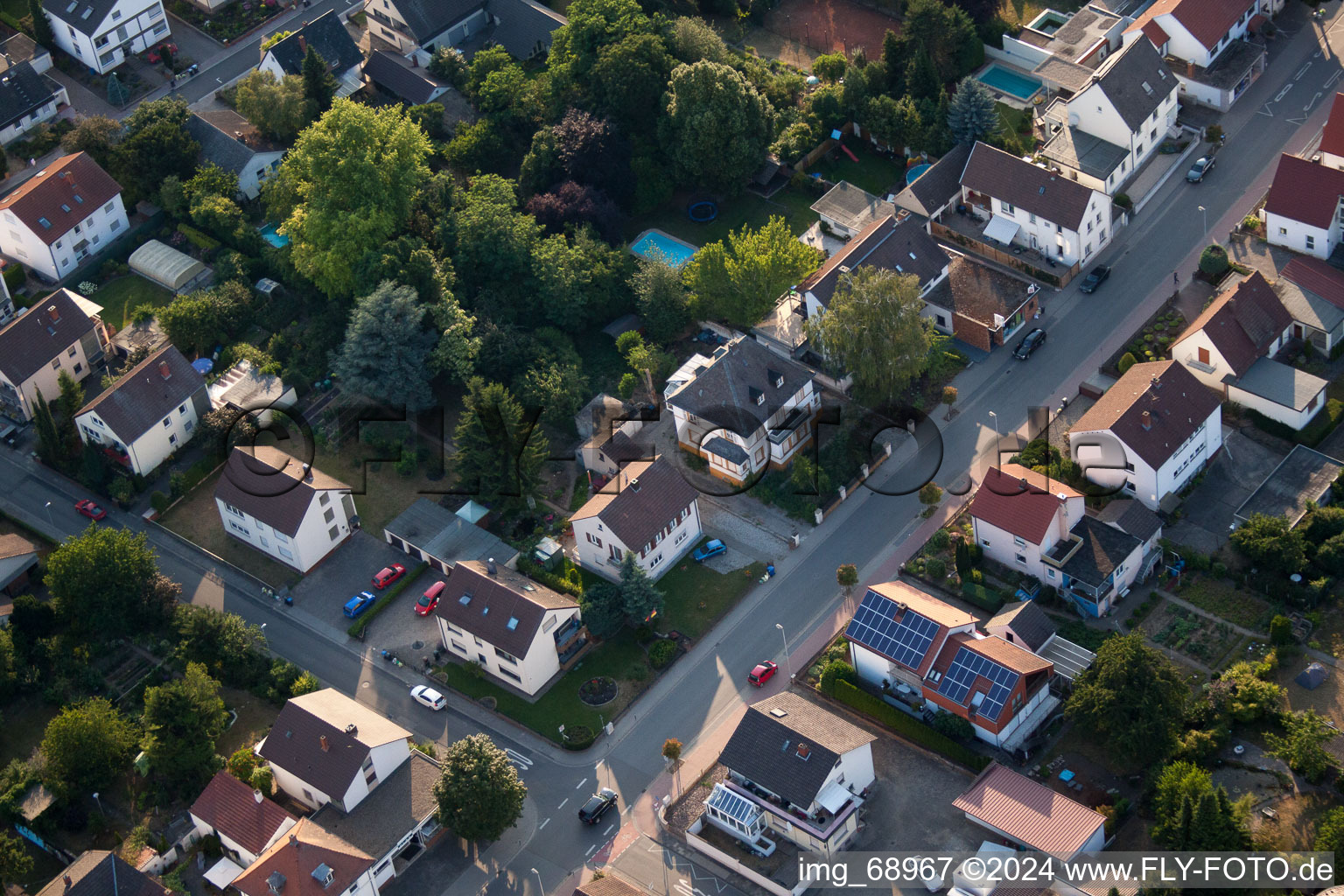 Quartier Dannstadt in Dannstadt-Schauernheim dans le département Rhénanie-Palatinat, Allemagne depuis l'avion