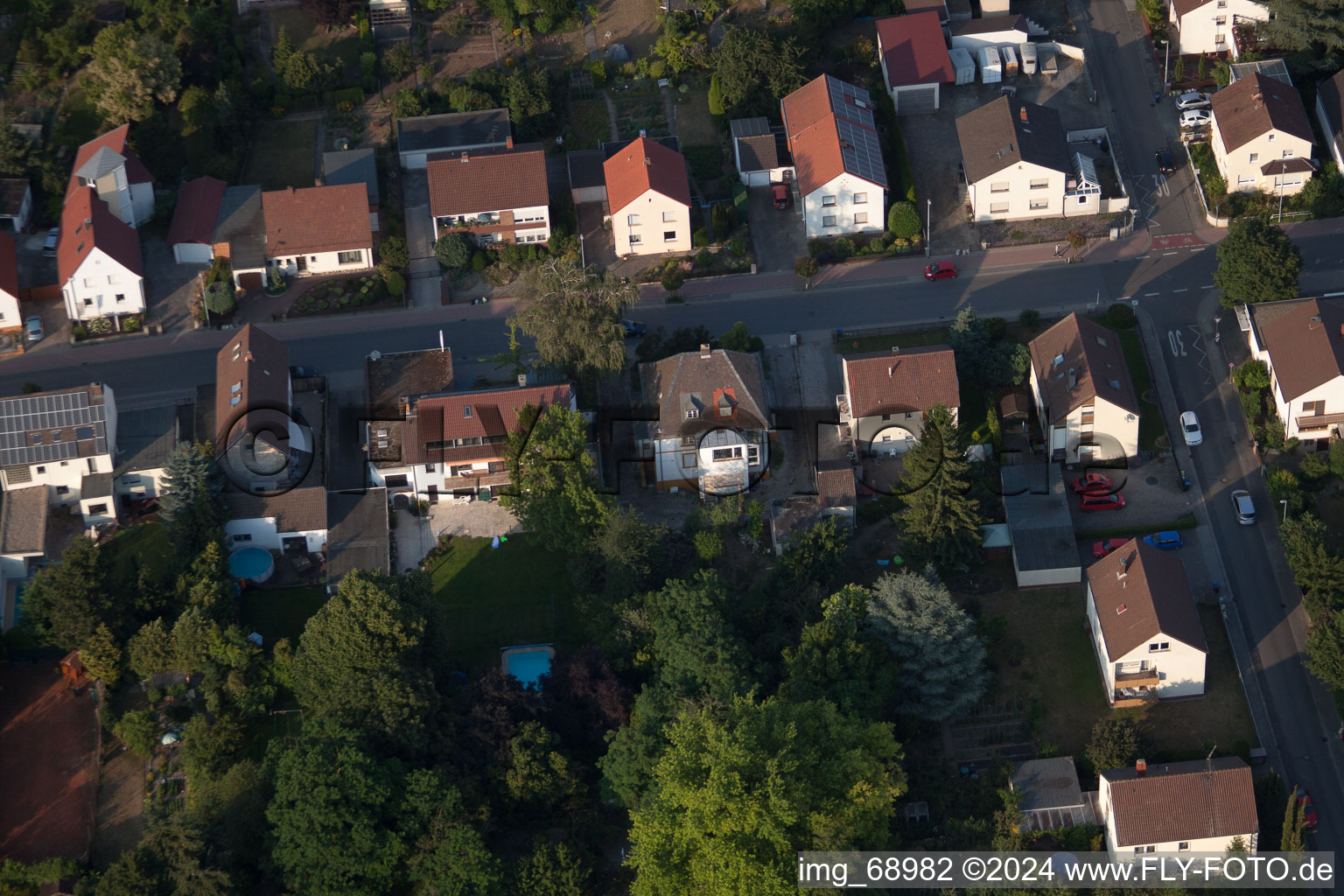 Quartier Dannstadt in Dannstadt-Schauernheim dans le département Rhénanie-Palatinat, Allemagne depuis l'avion