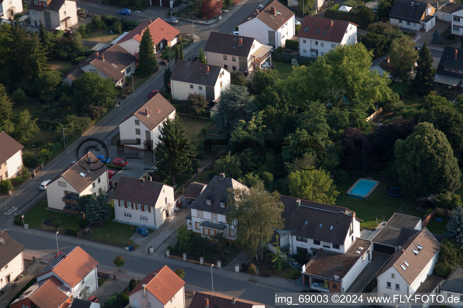 Quartier Dannstadt in Dannstadt-Schauernheim dans le département Rhénanie-Palatinat, Allemagne depuis l'avion