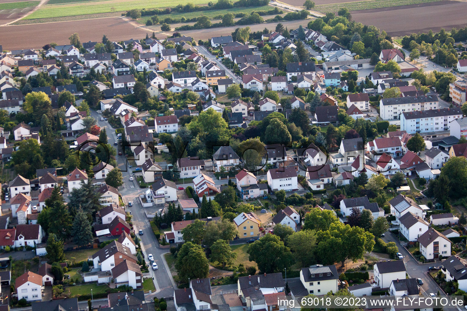 Quartier Dannstadt in Dannstadt-Schauernheim dans le département Rhénanie-Palatinat, Allemagne vu d'un drone