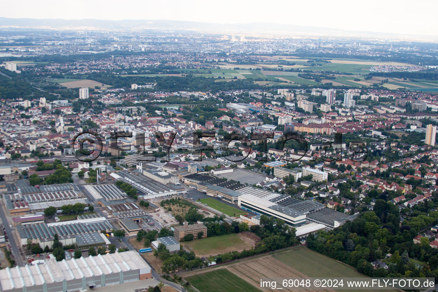 Vue aérienne de KSB SE à Frankenthal dans le département Rhénanie-Palatinat, Allemagne