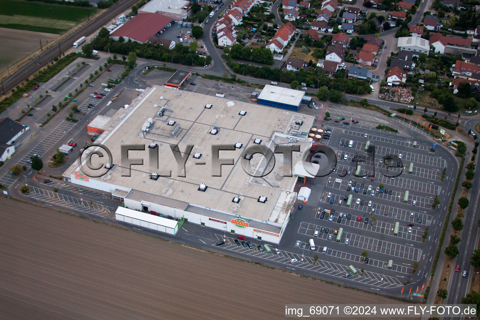 Vue aérienne de Globe à le quartier Bobenheim in Bobenheim-Roxheim dans le département Rhénanie-Palatinat, Allemagne