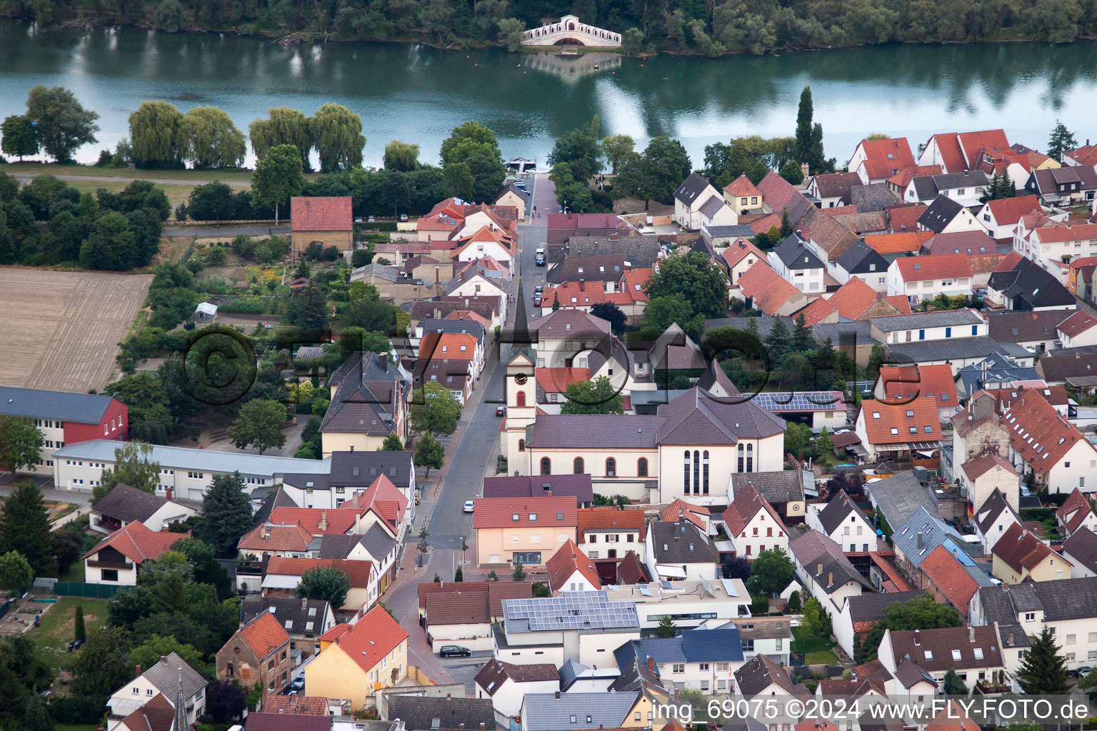 Photographie aérienne de Vue sur la ville depuis le centre-ville à le quartier Roxheim in Bobenheim-Roxheim dans le département Rhénanie-Palatinat, Allemagne