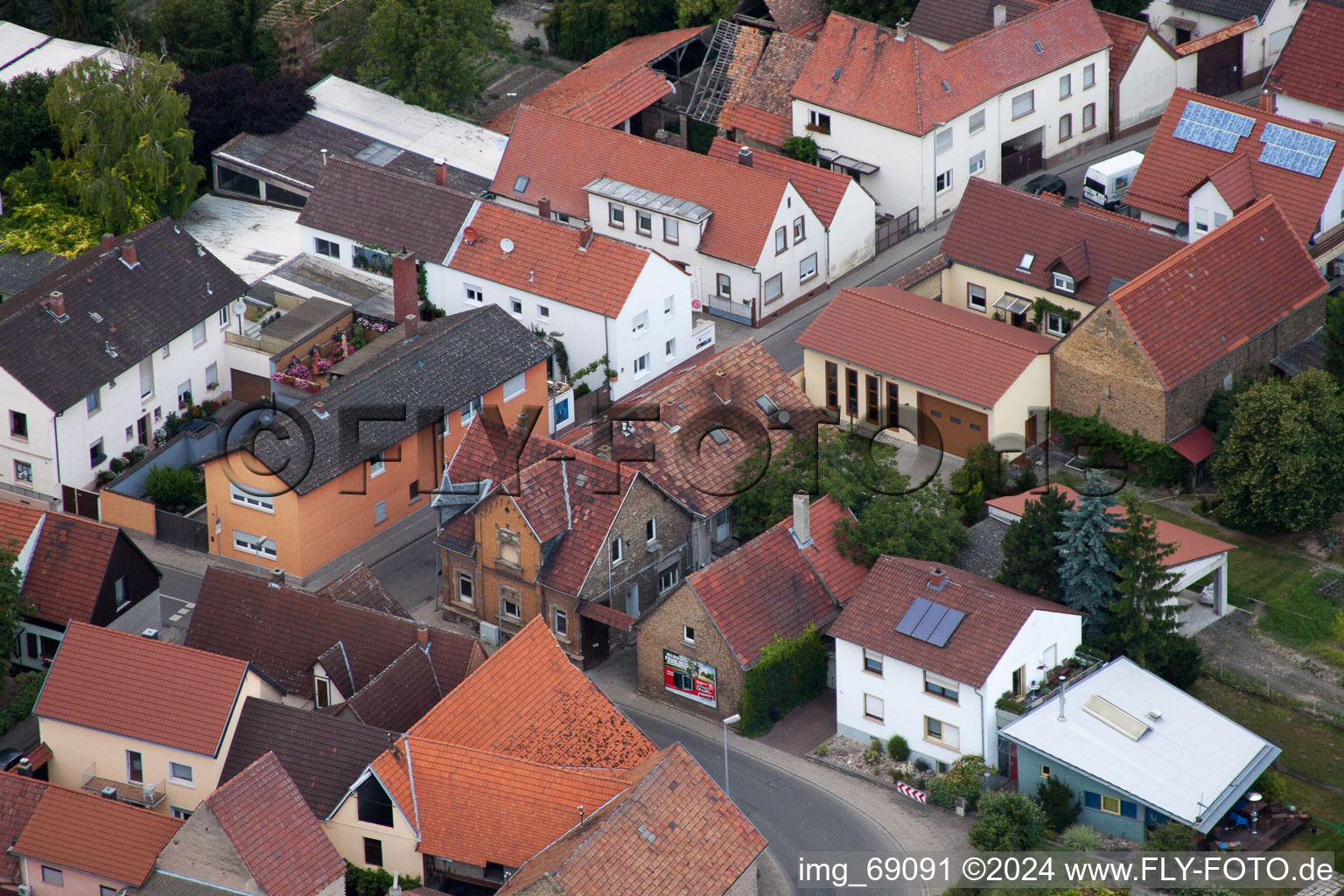 Quartier Bobenheim in Bobenheim-Roxheim dans le département Rhénanie-Palatinat, Allemagne depuis l'avion