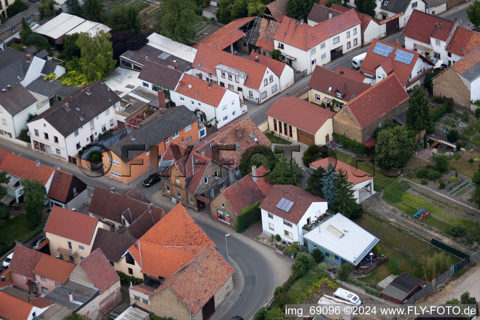 Quartier Bobenheim in Bobenheim-Roxheim dans le département Rhénanie-Palatinat, Allemagne vue du ciel