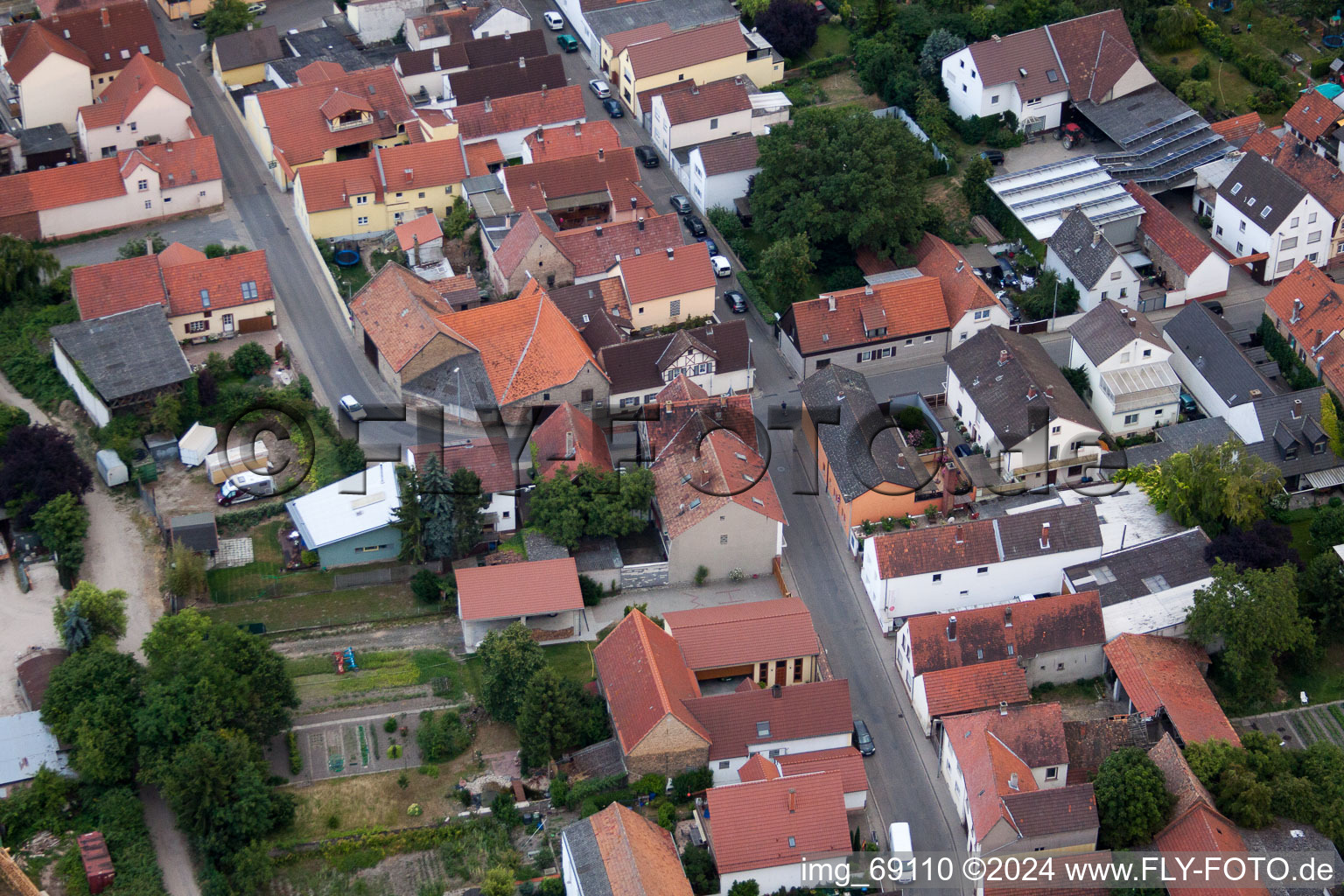 Quartier Bobenheim in Bobenheim-Roxheim dans le département Rhénanie-Palatinat, Allemagne d'en haut