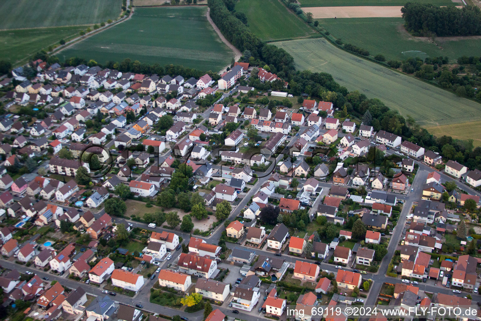 Quartier Bobenheim in Bobenheim-Roxheim dans le département Rhénanie-Palatinat, Allemagne vue du ciel