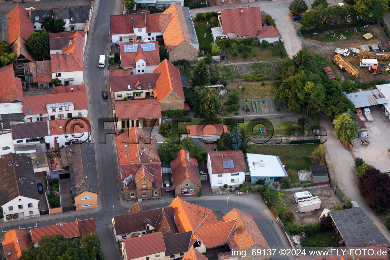 Quartier Bobenheim in Bobenheim-Roxheim dans le département Rhénanie-Palatinat, Allemagne d'en haut