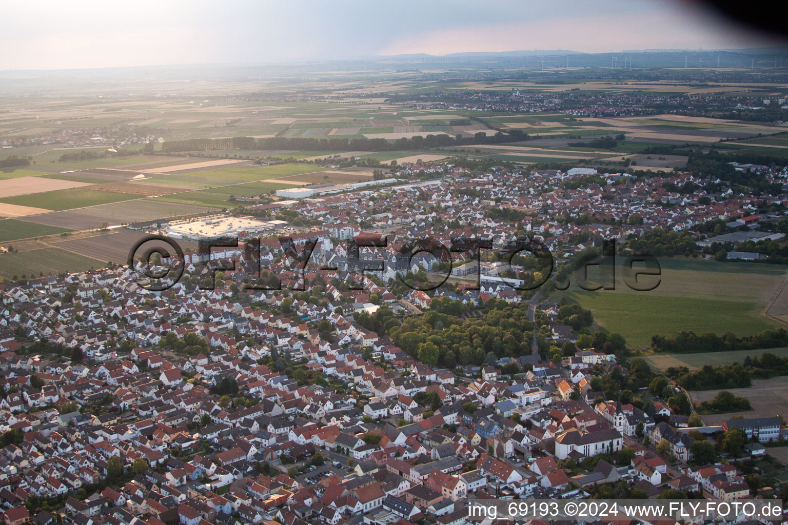 Enregistrement par drone de Quartier Roxheim in Bobenheim-Roxheim dans le département Rhénanie-Palatinat, Allemagne