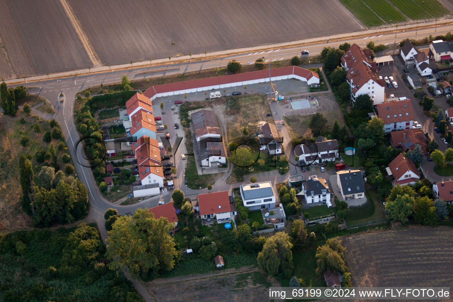 Quartier Roxheim in Bobenheim-Roxheim dans le département Rhénanie-Palatinat, Allemagne d'un drone