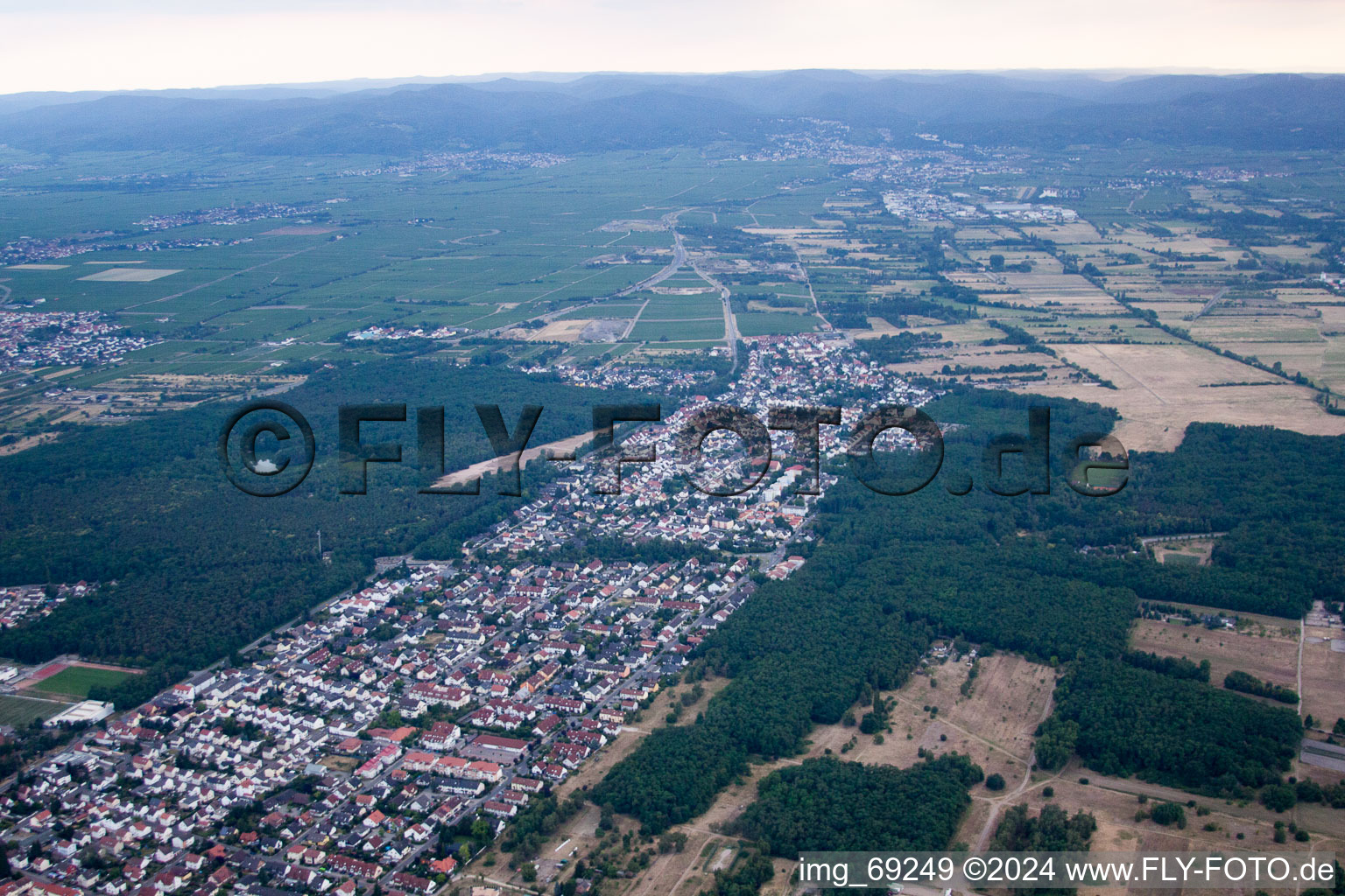 Photographie aérienne de Maxdorf dans le département Rhénanie-Palatinat, Allemagne