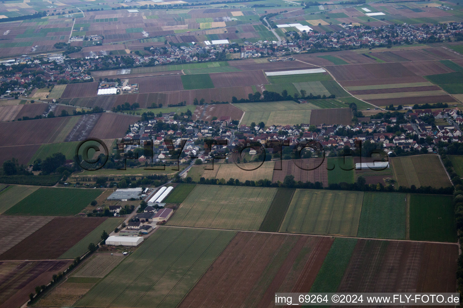 Vue aérienne de Rödersheim à Rödersheim-Gronau dans le département Rhénanie-Palatinat, Allemagne