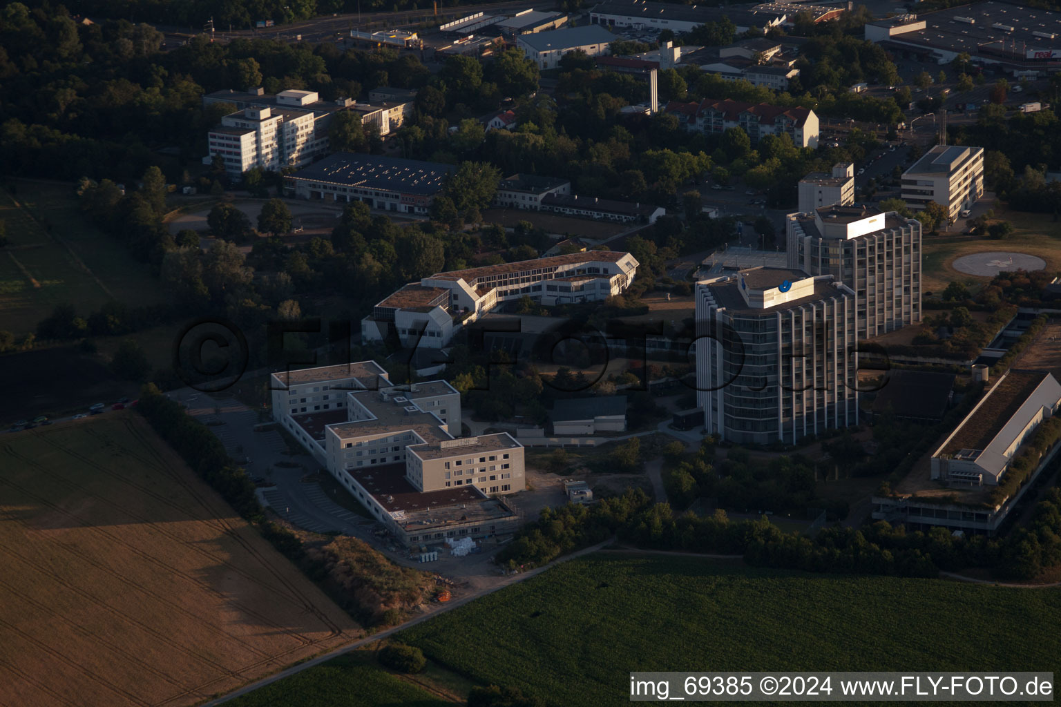 Quartier Oggersheim in Ludwigshafen am Rhein dans le département Rhénanie-Palatinat, Allemagne vue d'en haut