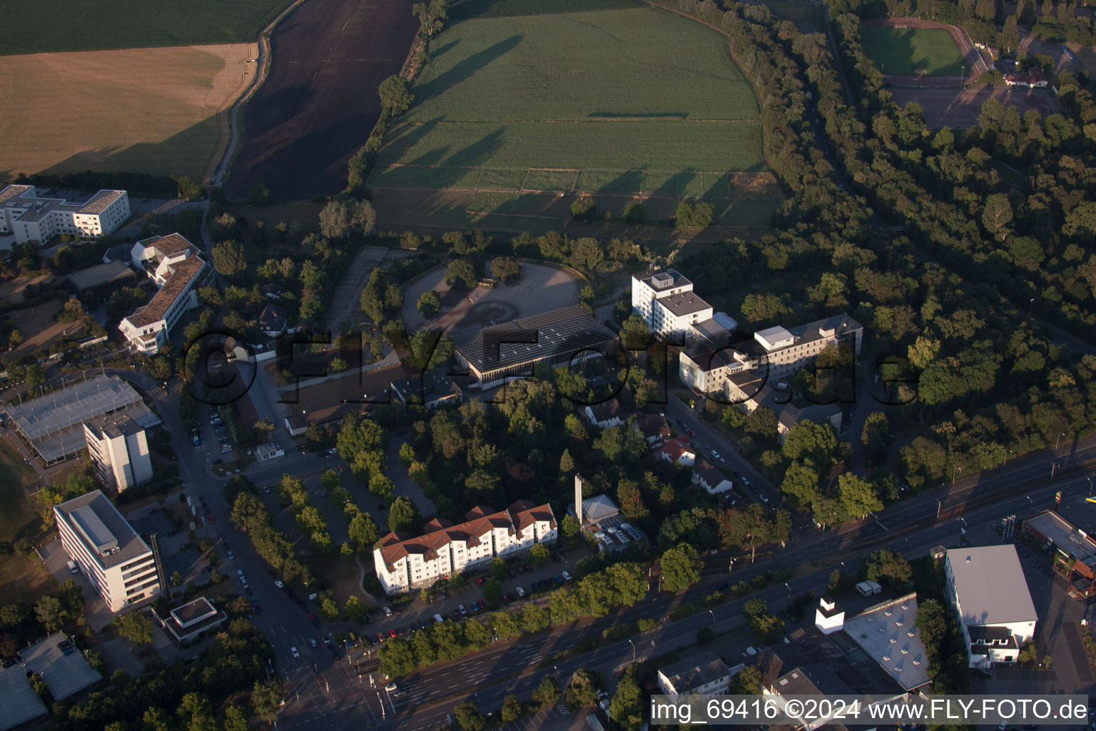 Quartier Oggersheim in Ludwigshafen am Rhein dans le département Rhénanie-Palatinat, Allemagne vue du ciel