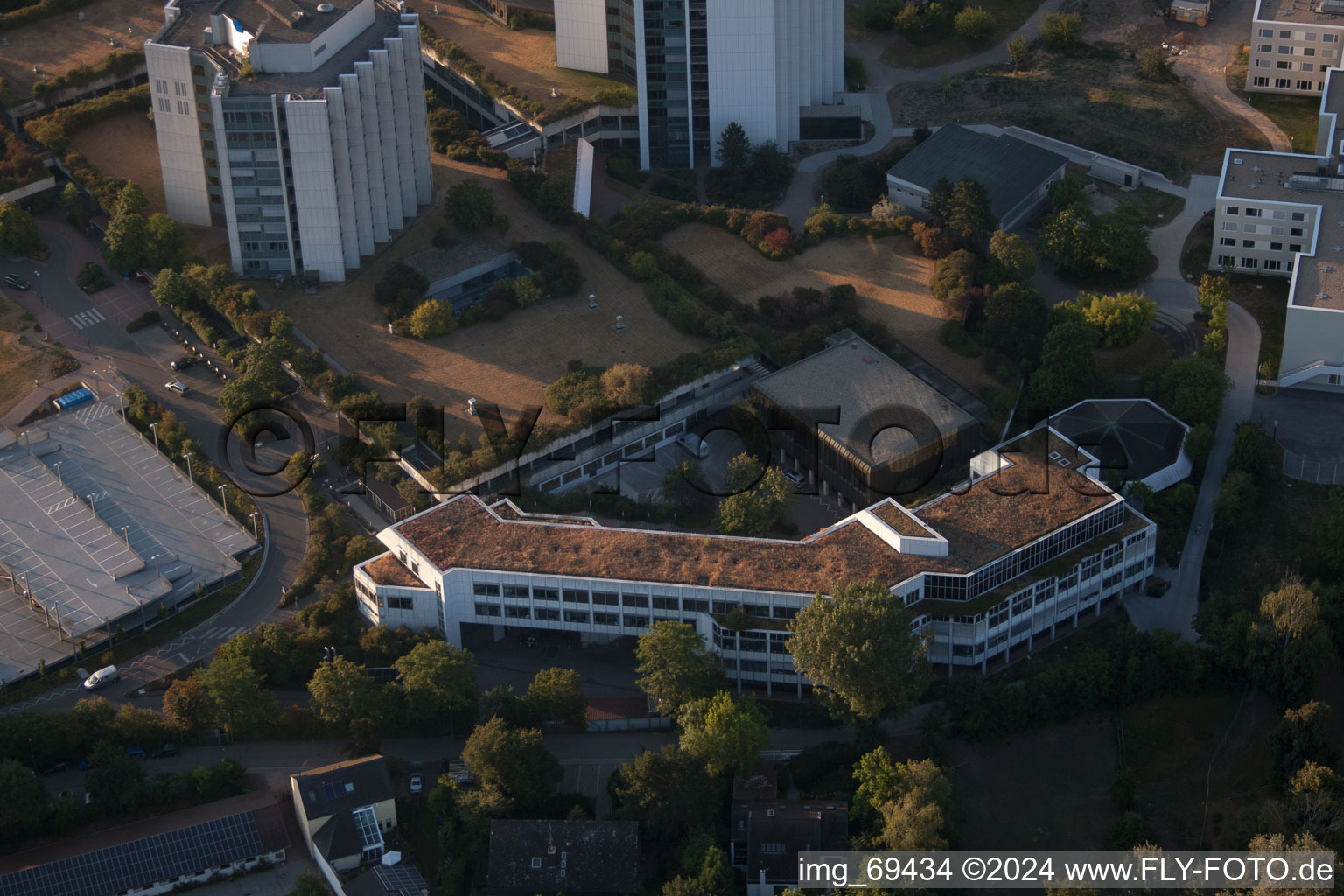 Quartier Oggersheim in Ludwigshafen am Rhein dans le département Rhénanie-Palatinat, Allemagne depuis l'avion