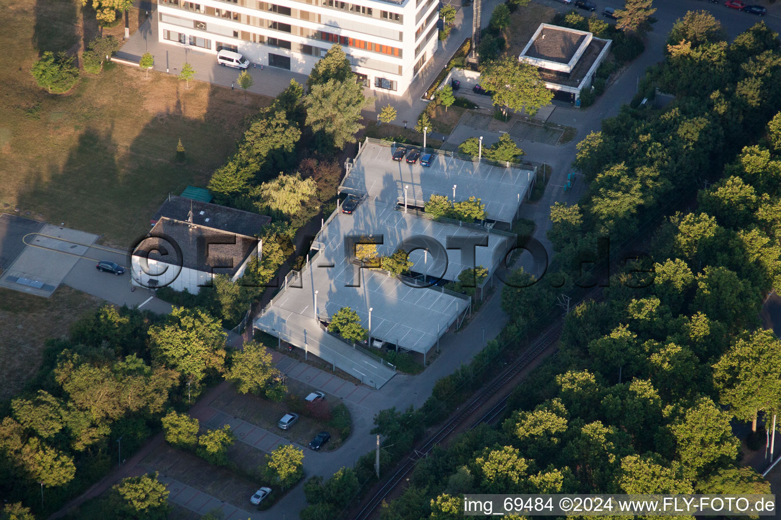 Clinique BG à le quartier Oggersheim in Ludwigshafen am Rhein dans le département Rhénanie-Palatinat, Allemagne vue du ciel