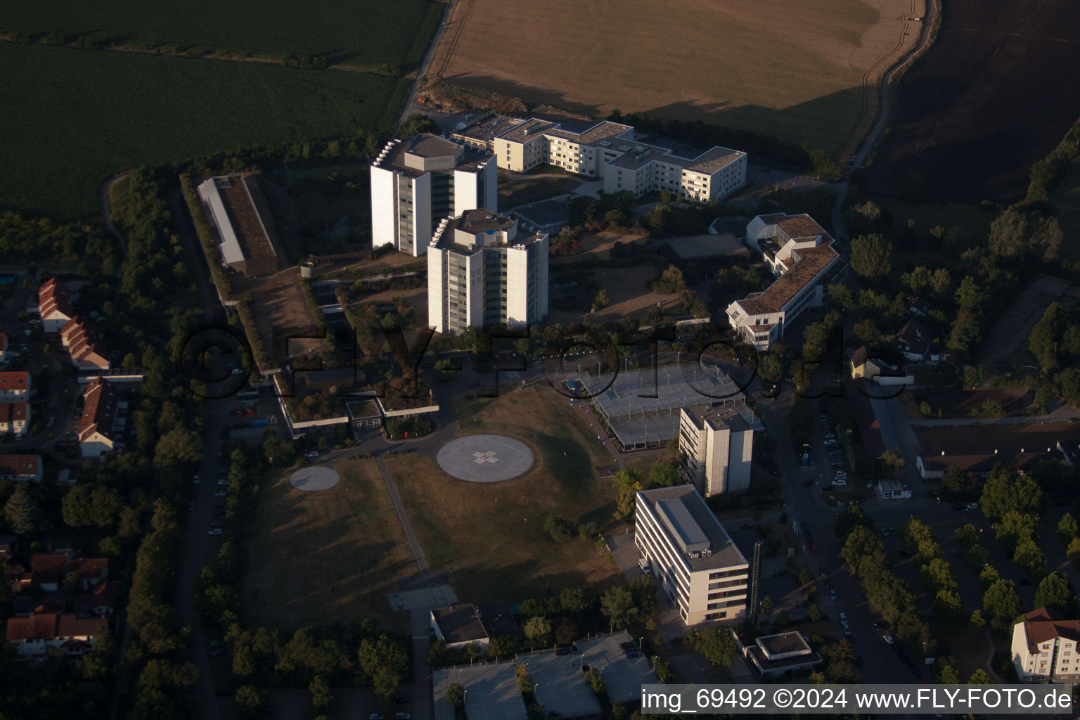 Quartier Oggersheim in Ludwigshafen am Rhein dans le département Rhénanie-Palatinat, Allemagne d'en haut