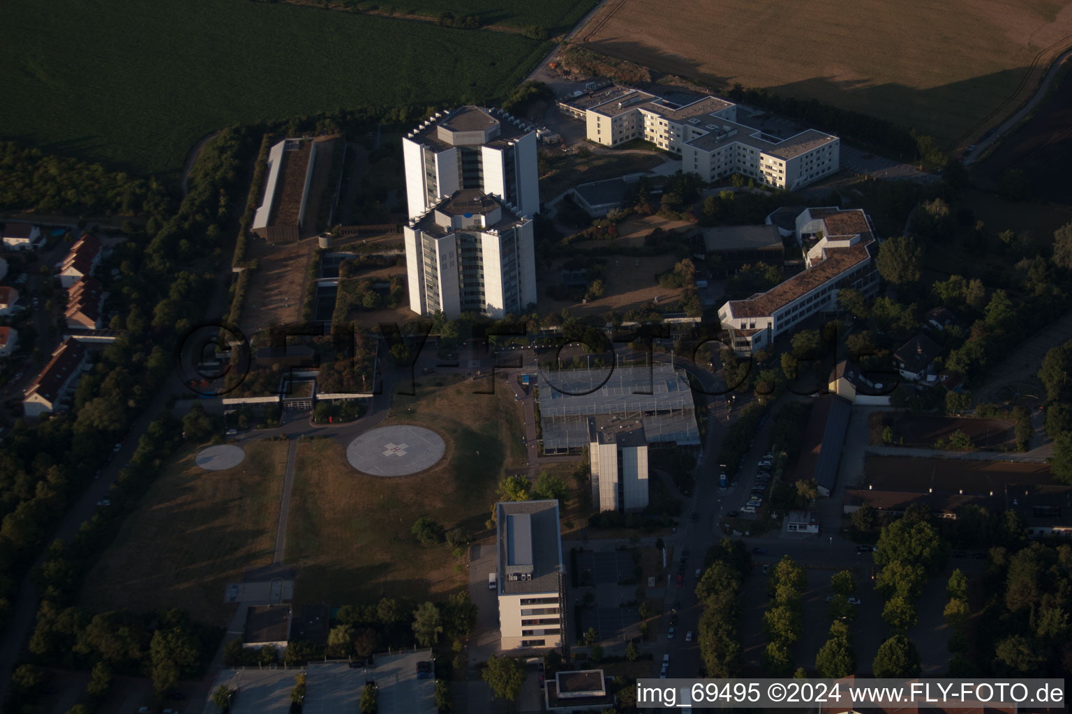 Quartier Oggersheim in Ludwigshafen am Rhein dans le département Rhénanie-Palatinat, Allemagne depuis l'avion