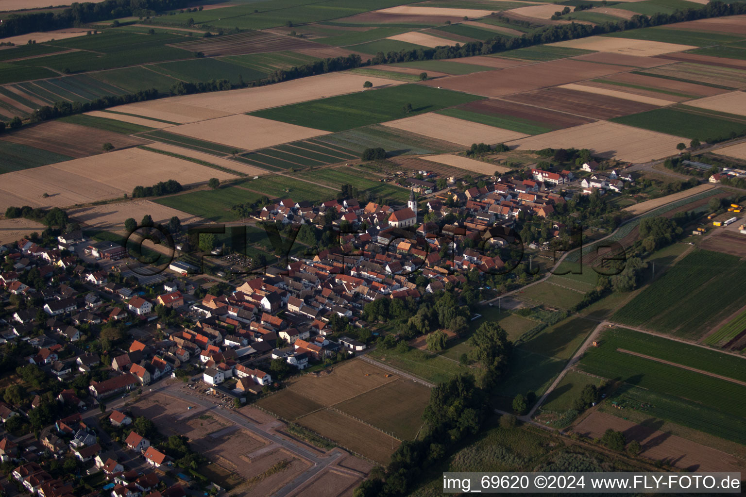 Freisbach dans le département Rhénanie-Palatinat, Allemagne d'en haut