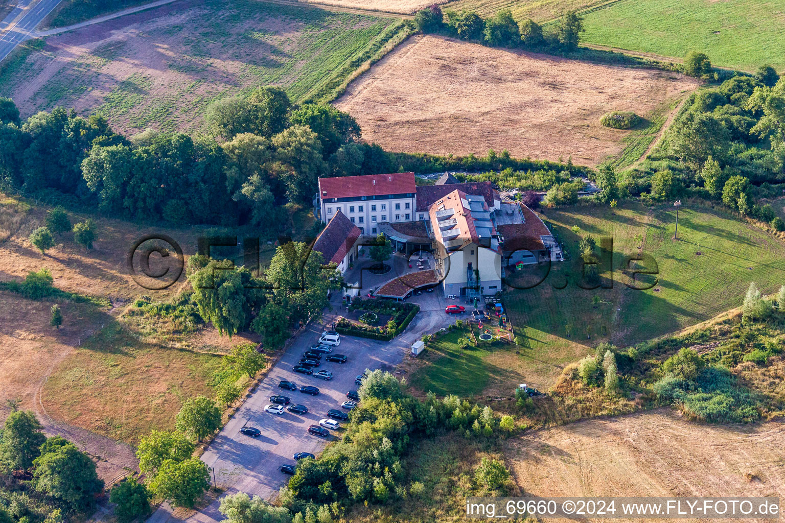 Moulin de Zeiskam à Zeiskam dans le département Rhénanie-Palatinat, Allemagne hors des airs