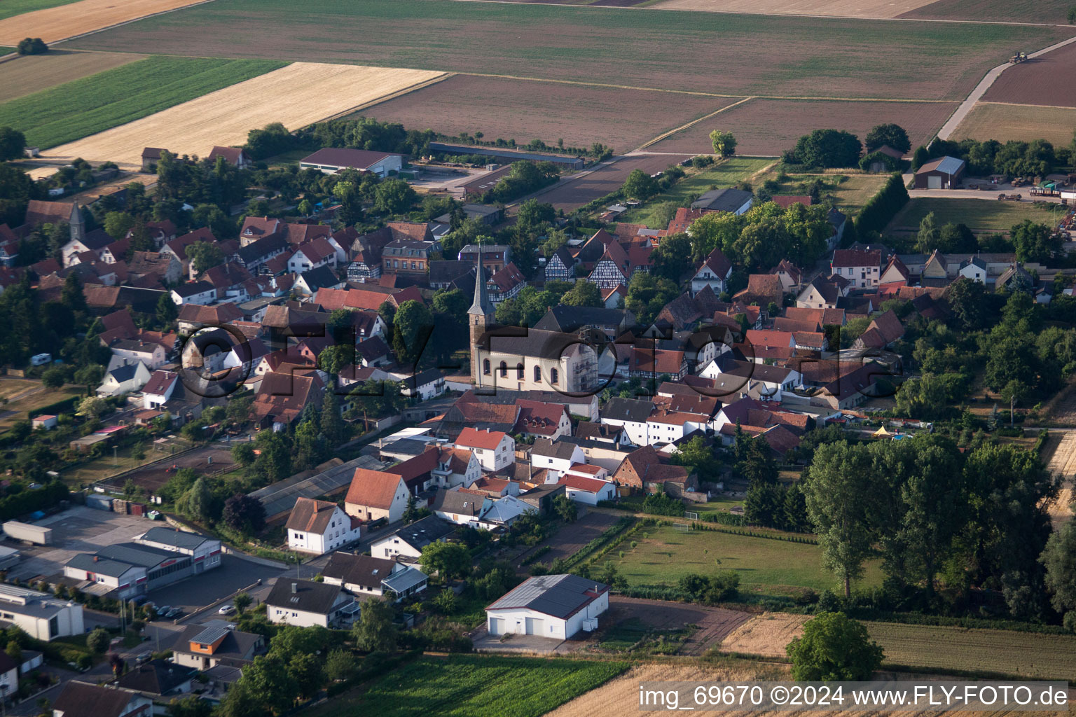 Knittelsheim dans le département Rhénanie-Palatinat, Allemagne depuis l'avion