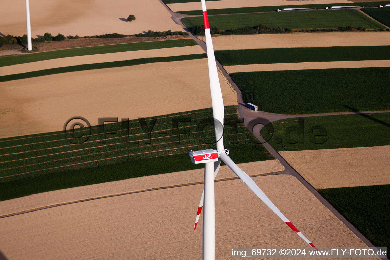 Image drone de Construction de parc éolien à Offenbach an der Queich dans le département Rhénanie-Palatinat, Allemagne
