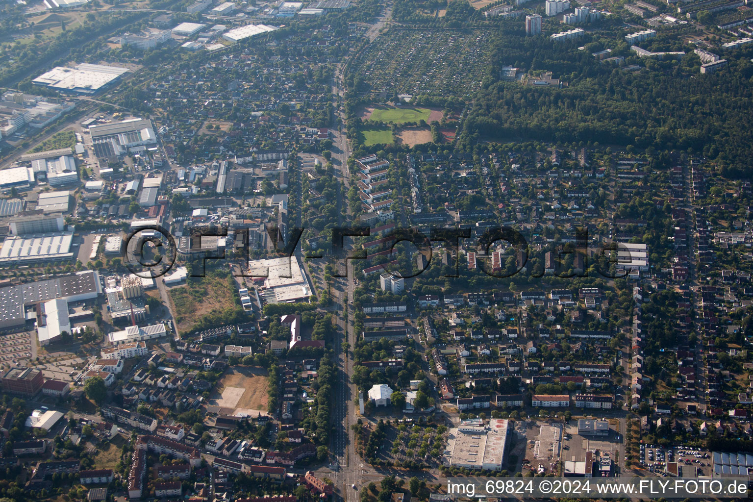 Vue aérienne de Pulverhausstr à le quartier Grünwinkel in Karlsruhe dans le département Bade-Wurtemberg, Allemagne