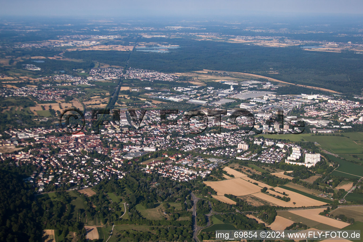 Ettlingen dans le département Bade-Wurtemberg, Allemagne d'un drone