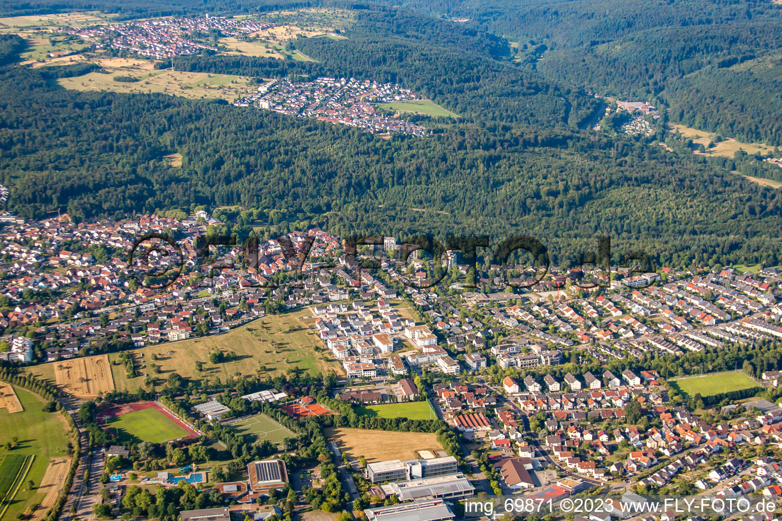 Quartier Reichenbach in Waldbronn dans le département Bade-Wurtemberg, Allemagne d'en haut