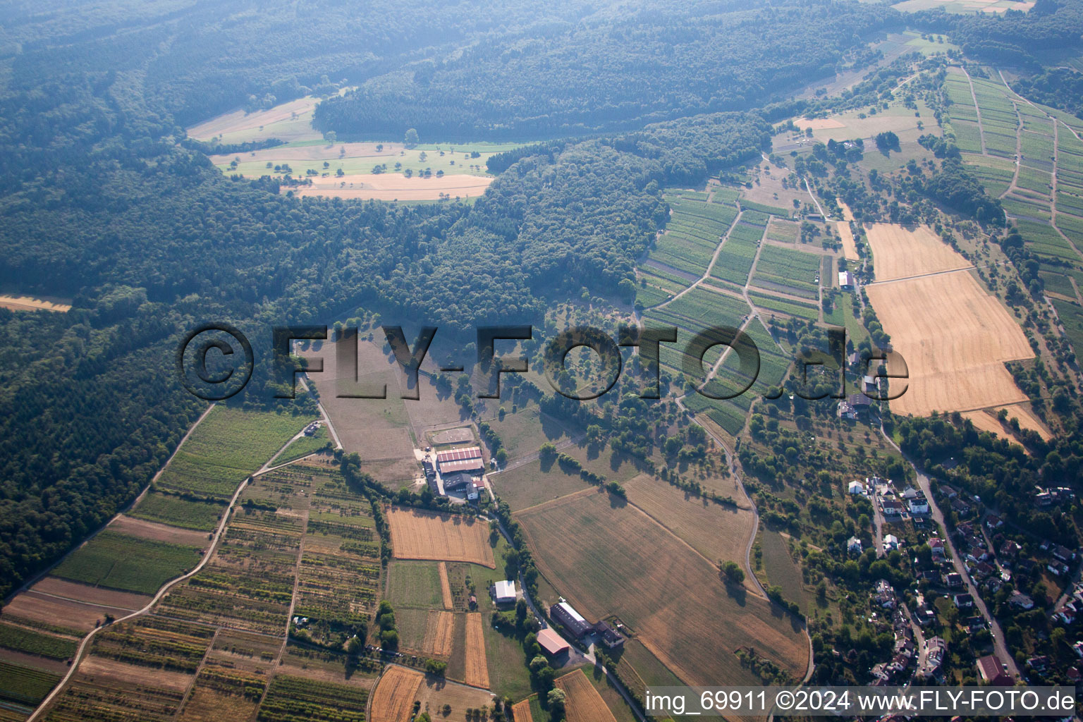 Vue aérienne de Unterniebelsbach dans le département Bade-Wurtemberg, Allemagne