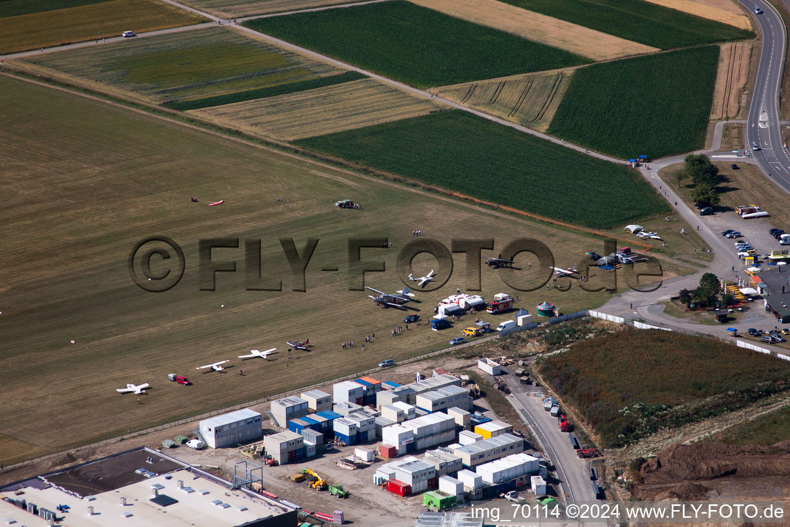 Aérodrome de planeurs de Malmsheim du SFC Leonberg à Renningen dans le département Bade-Wurtemberg, Allemagne d'en haut