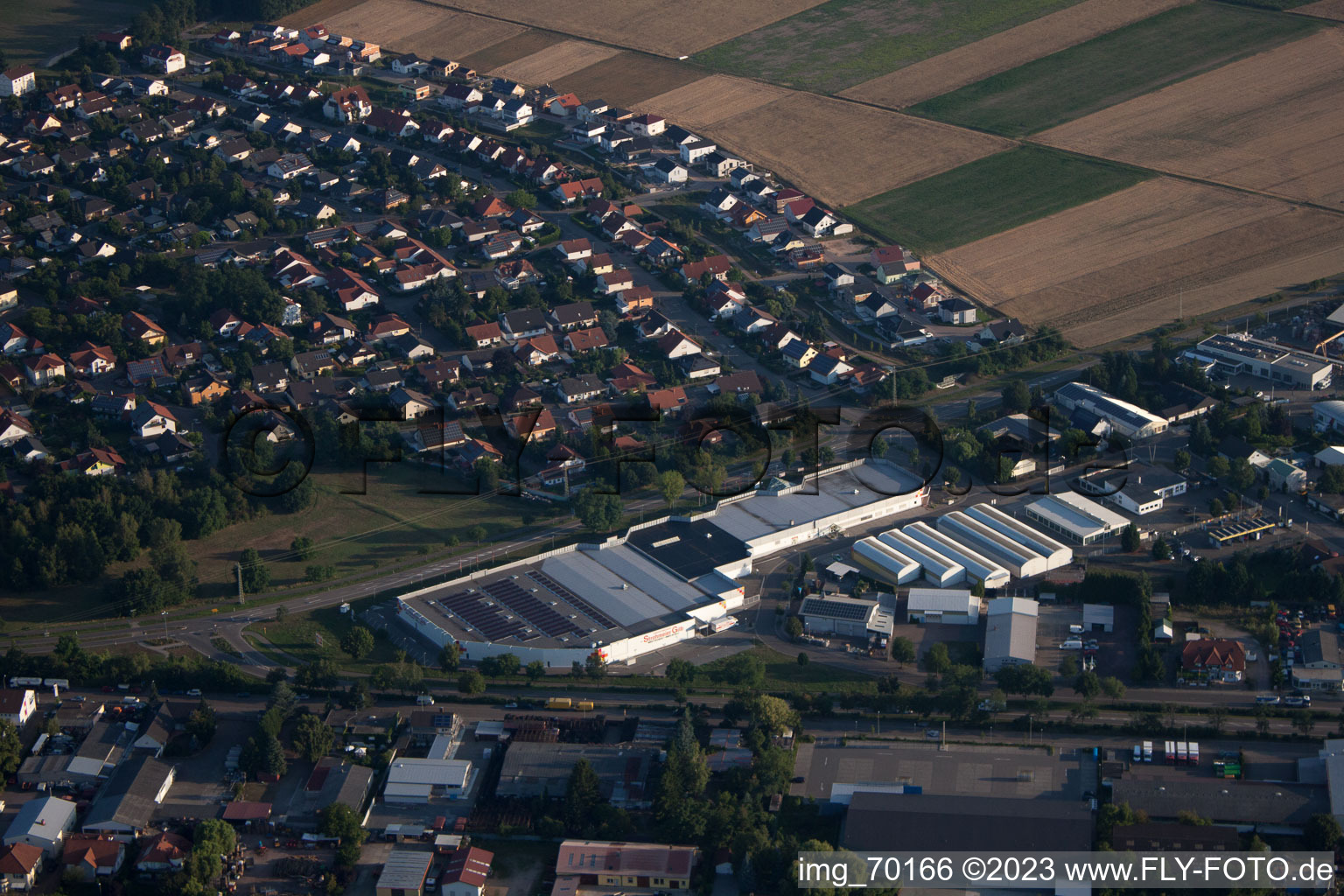 Vue aérienne de Bellheim dans le département Rhénanie-Palatinat, Allemagne