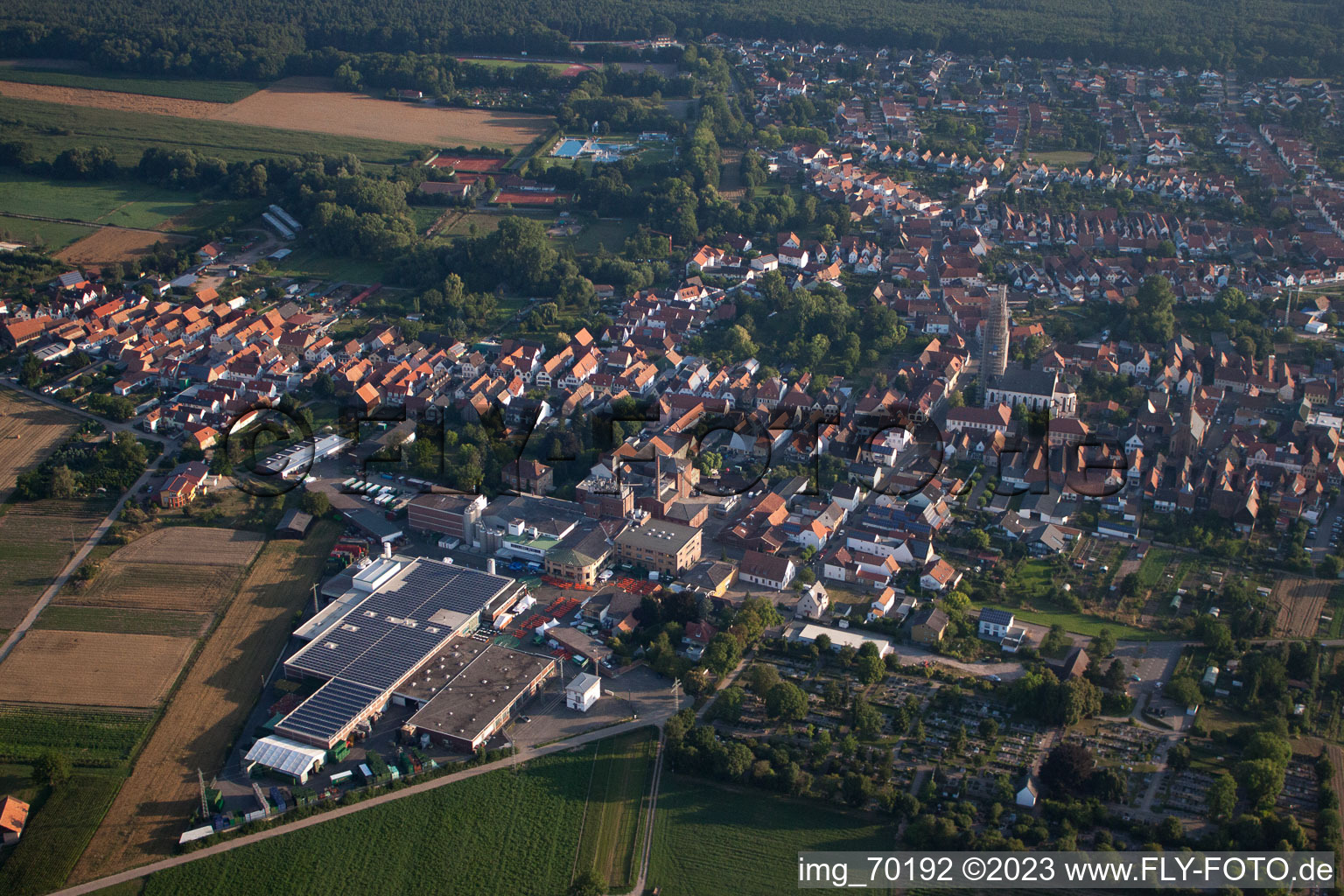 Bellheim dans le département Rhénanie-Palatinat, Allemagne d'en haut