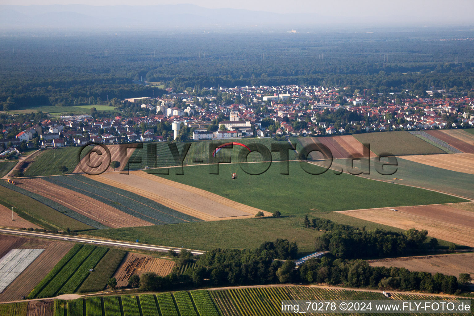 Vue aérienne de Du nord à Kandel dans le département Rhénanie-Palatinat, Allemagne