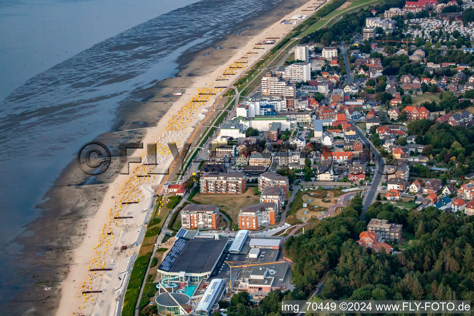 Vue aérienne de Palais de la plage à le quartier Duhnen in Cuxhaven dans le département Basse-Saxe, Allemagne