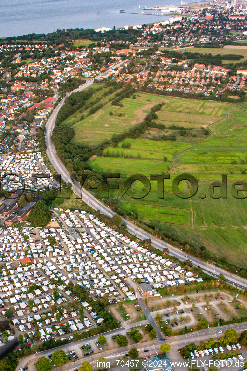 Vue aérienne de Camping au Bäderring à le quartier Duhnen in Cuxhaven dans le département Basse-Saxe, Allemagne