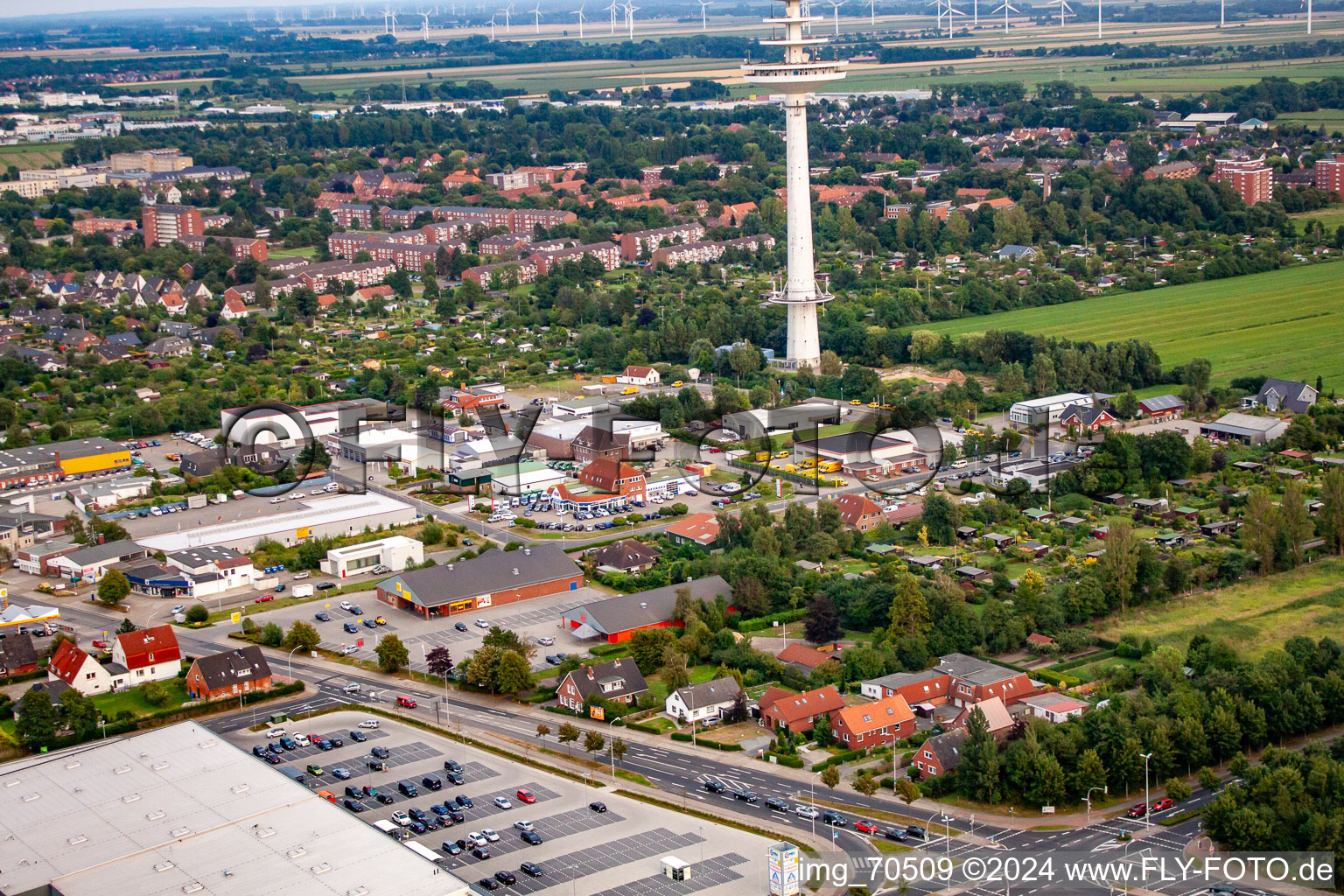 Vue aérienne de Tour Friedrich Clemens Gerke à le quartier Süder- und Westerwisch in Cuxhaven dans le département Basse-Saxe, Allemagne