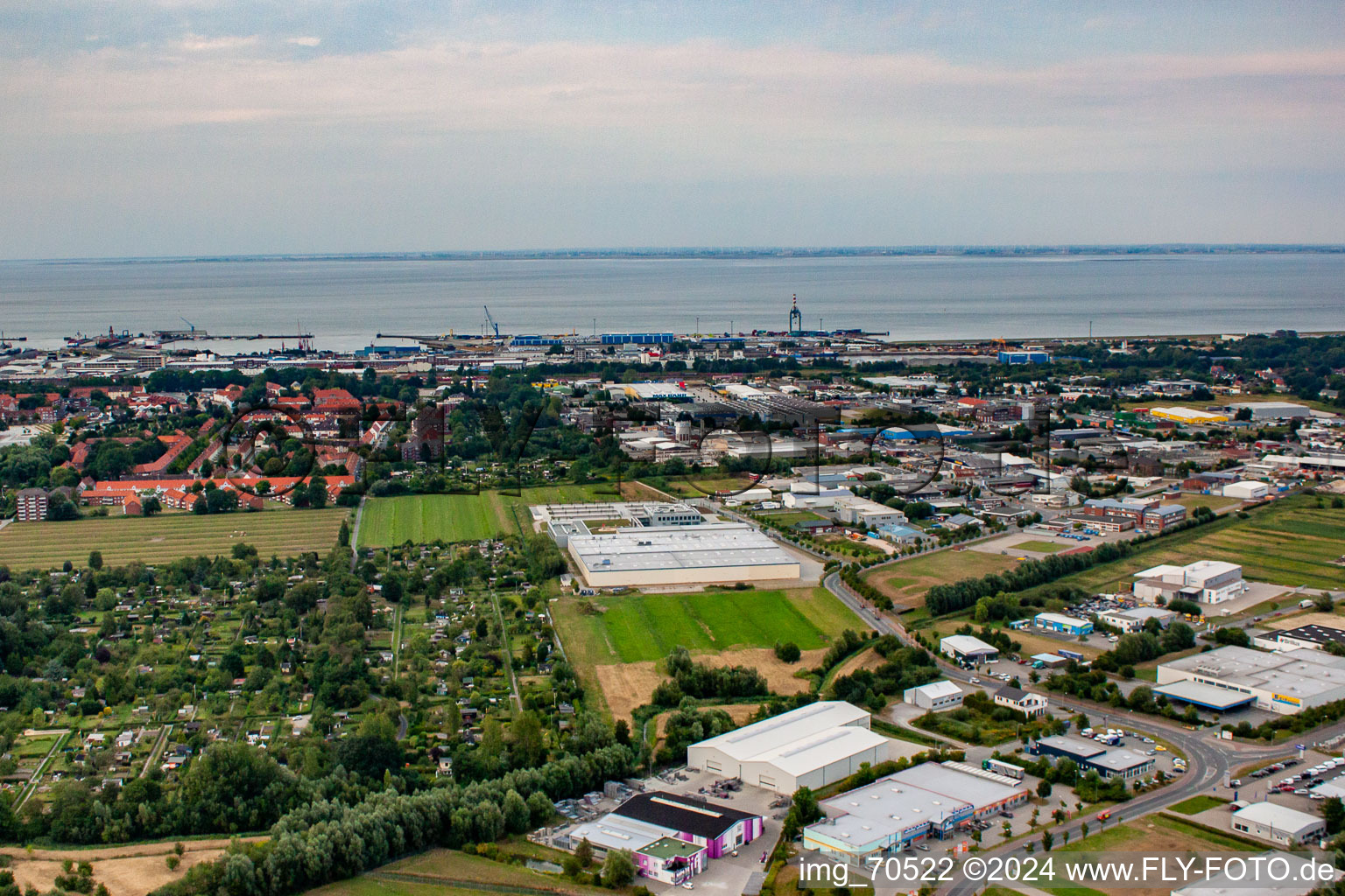 Vue aérienne de VOCO à Cuxhaven dans le département Basse-Saxe, Allemagne