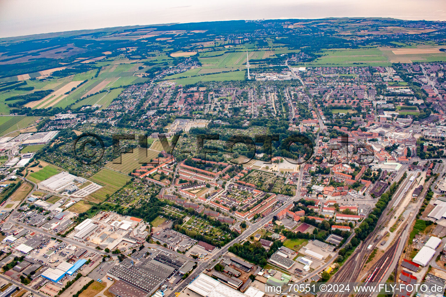 Vue aérienne de Du nord-est à Cuxhaven dans le département Basse-Saxe, Allemagne