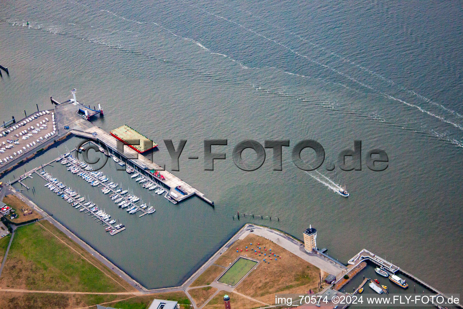 Vue aérienne de Marina à Cuxhaven dans le département Basse-Saxe, Allemagne