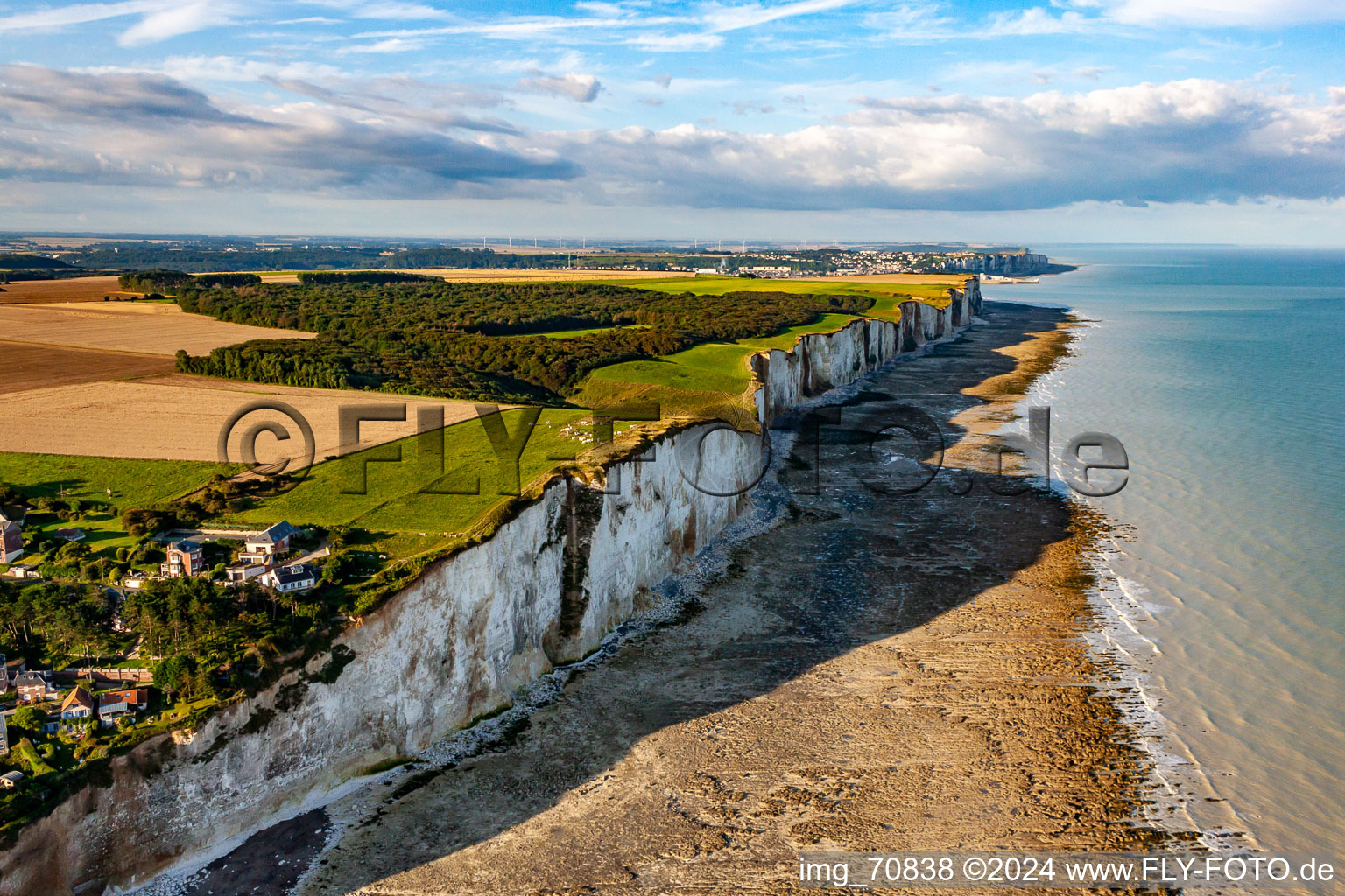 Vue aérienne de Saint-Quentin-la-Motte-Croix-au-Bailly dans le département Somme, France