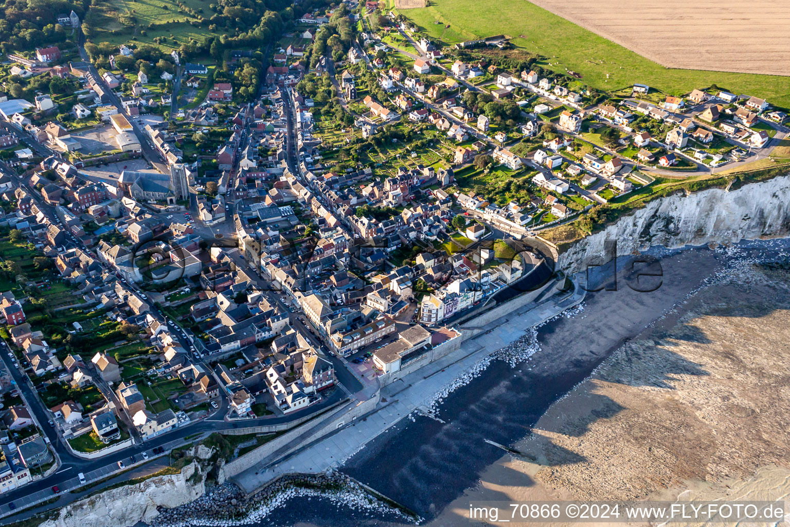 Vue oblique de Falaise D Ault à Ault dans le département Somme, France