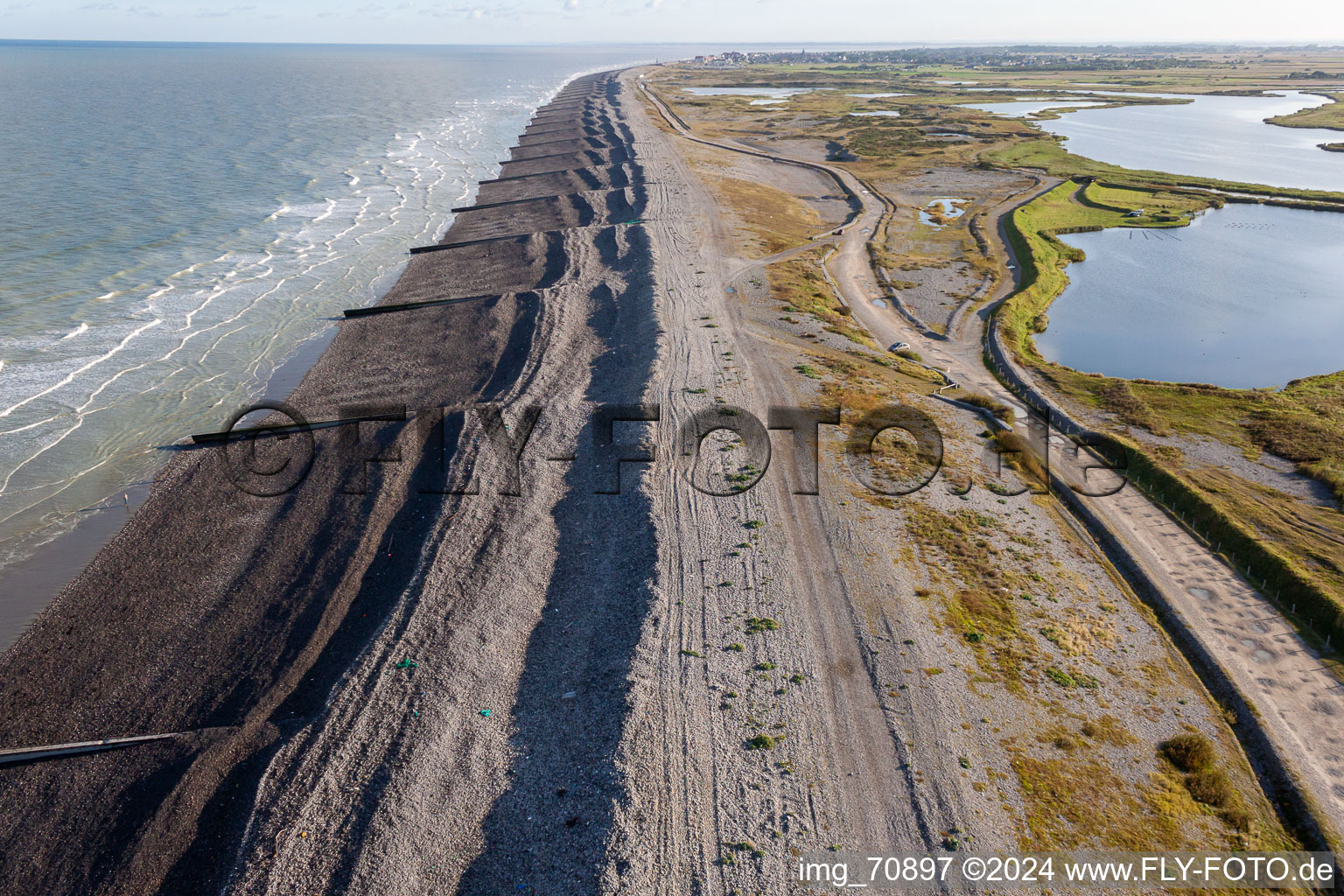 Vue aérienne de Paysage de plage de sable sur la Manche à Cayeux-sur-Mer dans le département Somme, France