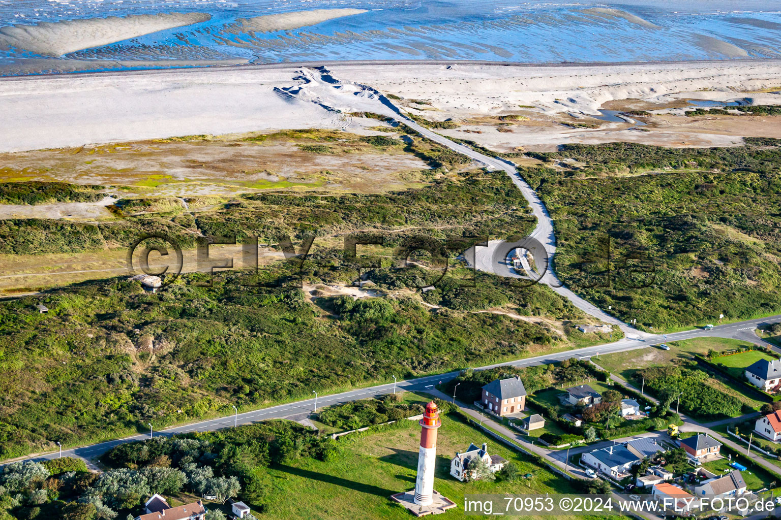 Vue aérienne de Phare de Brighton à Cayeux-sur-Mer dans le département Somme, France