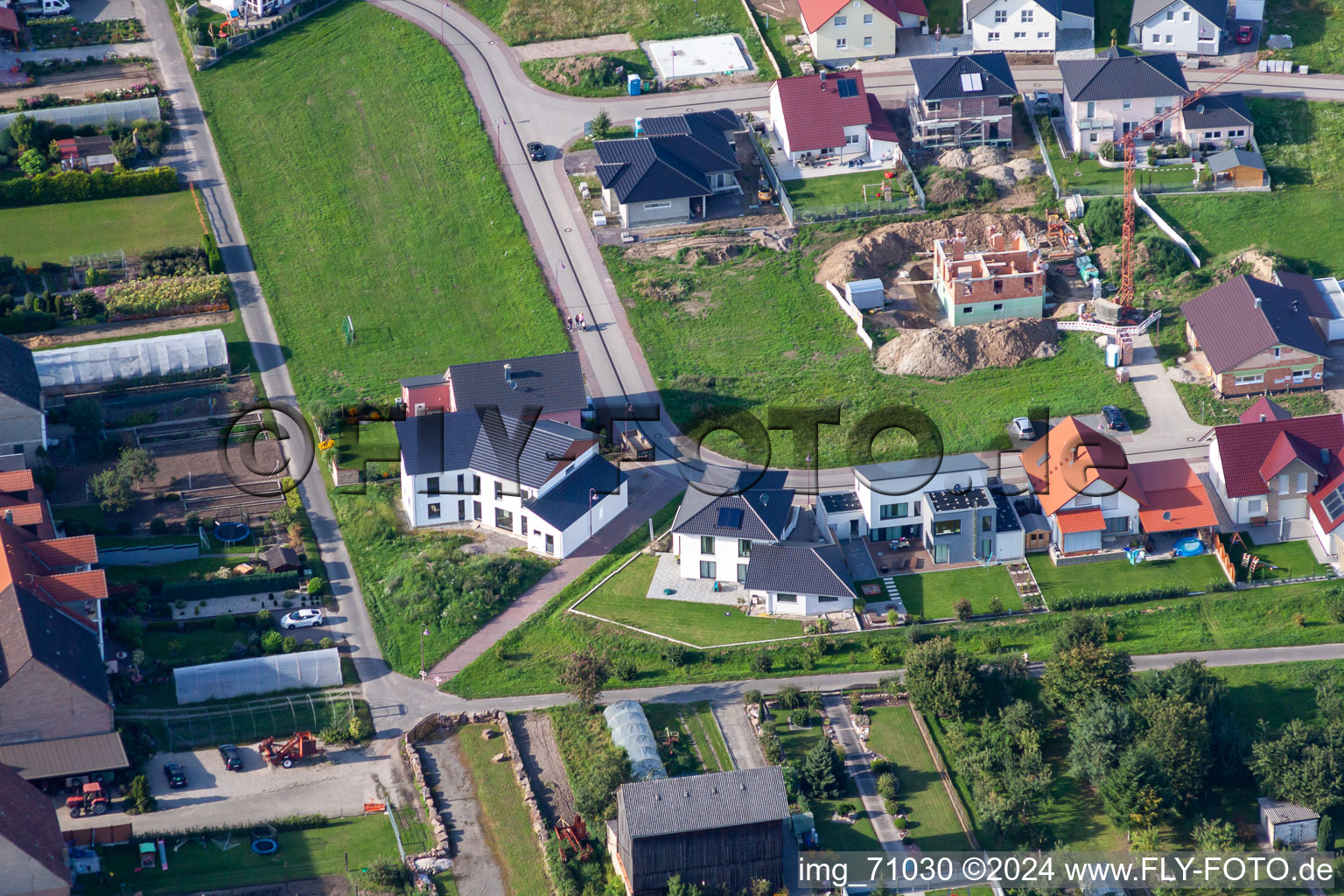 Vue aérienne de Dans le domaine du tabac à Hatzenbühl dans le département Rhénanie-Palatinat, Allemagne