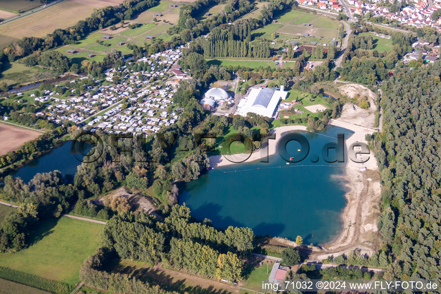 Vue aérienne de Moby Dick à Rülzheim dans le département Rhénanie-Palatinat, Allemagne