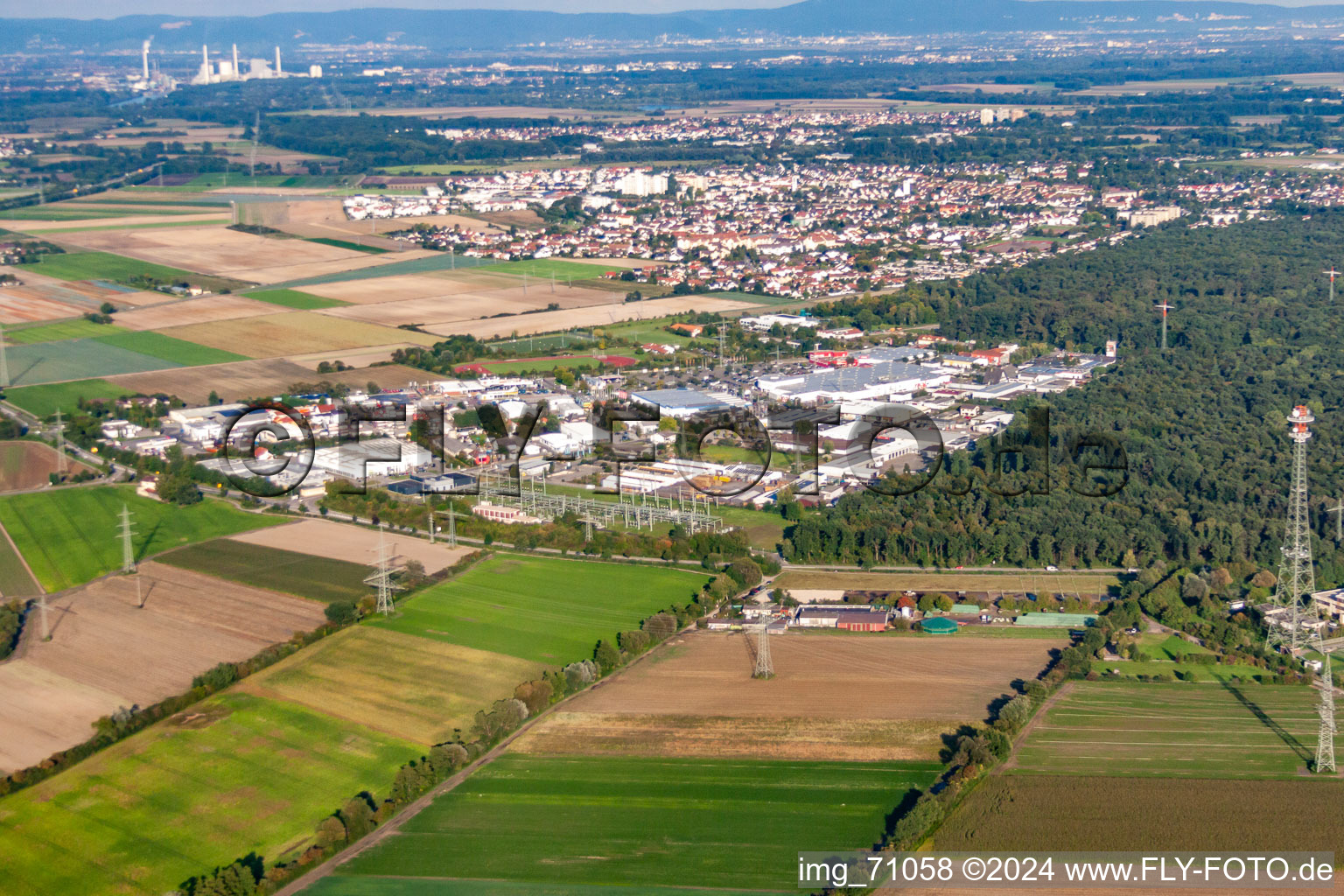 Vue aérienne de Zone commerciale sud à Mutterstadt dans le département Rhénanie-Palatinat, Allemagne